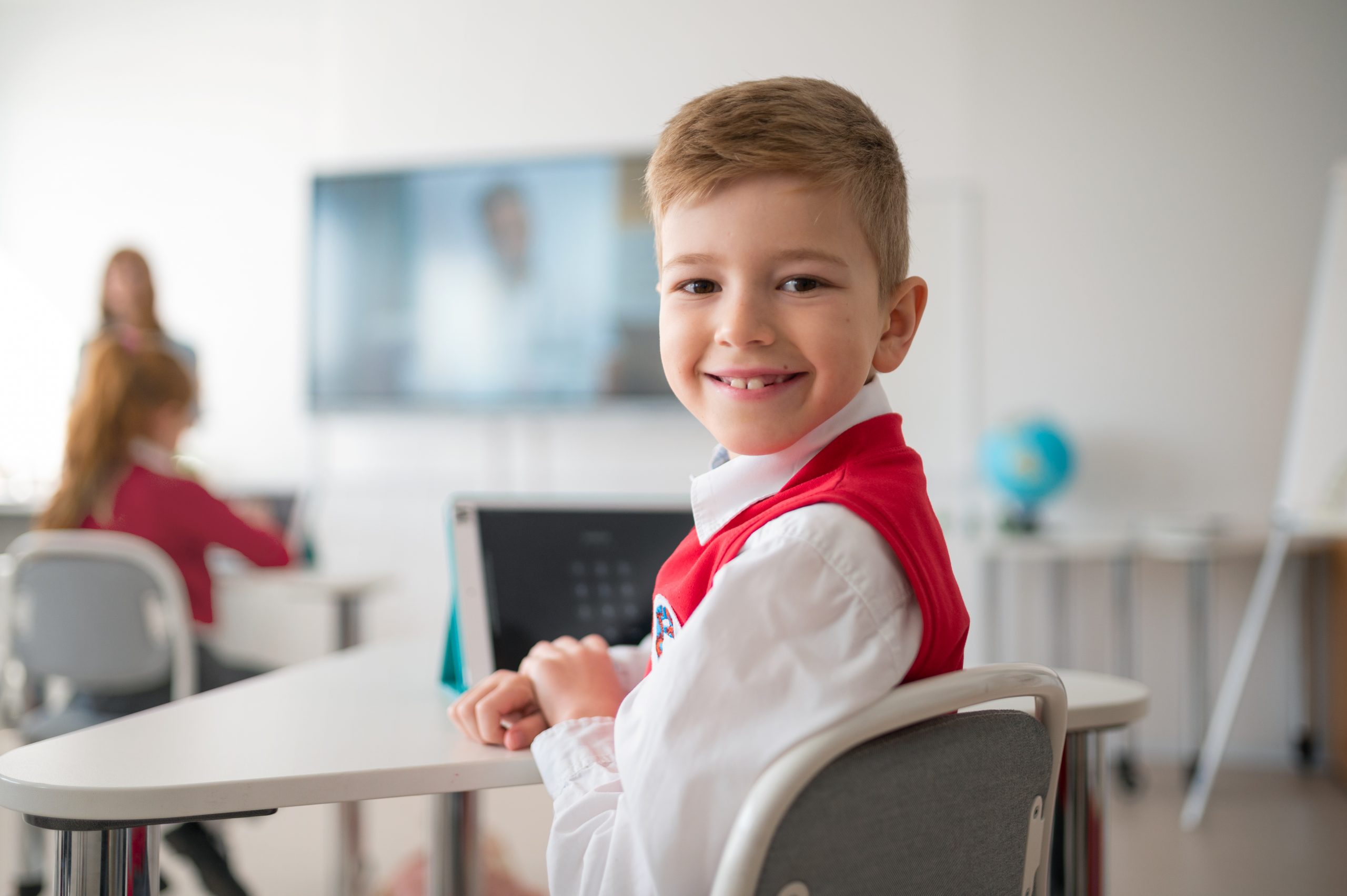This guide is designed to give you a comprehensive list of writing tasks to help your child prepare for the 11 Plus creative writing tasks list for King's College School Wimbledon.