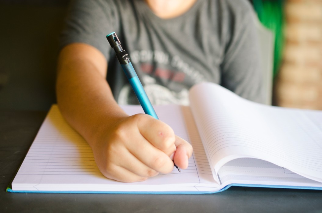 5 Signs Your Child is Struggling with 11+ Creative Writing (And What To Do)
